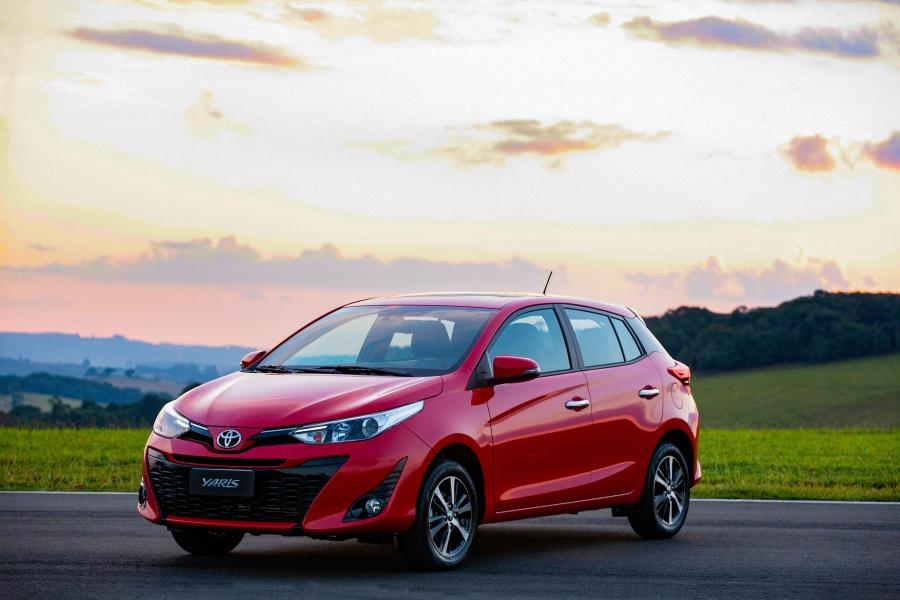  Toyota Yaris XLS Hatchback 2018 года  (LA) (фото 6 из 30)